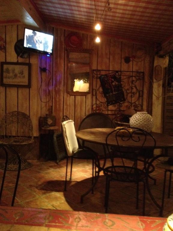 베지에 Les Jardins Du Rebaut B&B 객실 사진